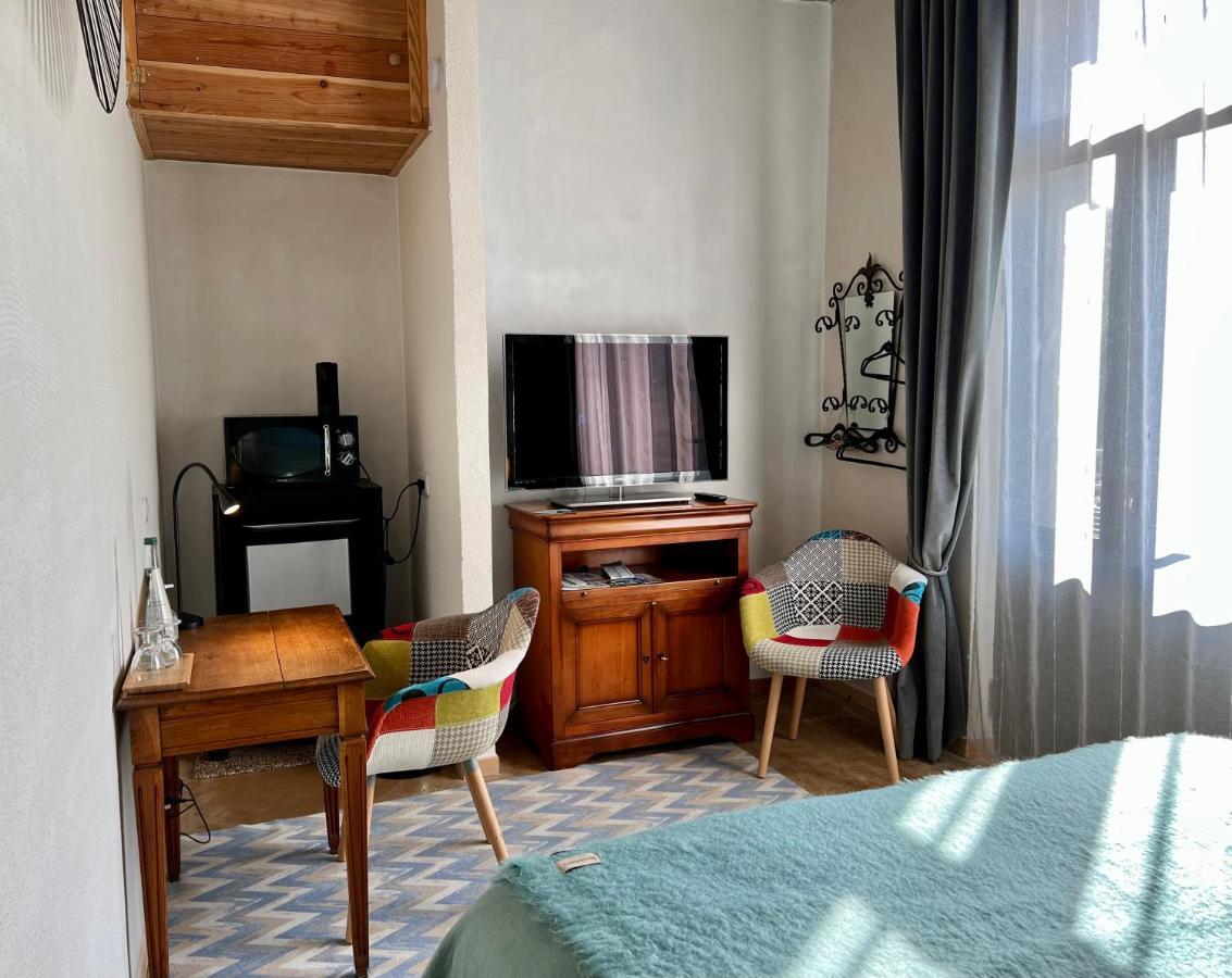 Cote Puy-De Dome Bed & Breakfast Orcines Exterior foto
